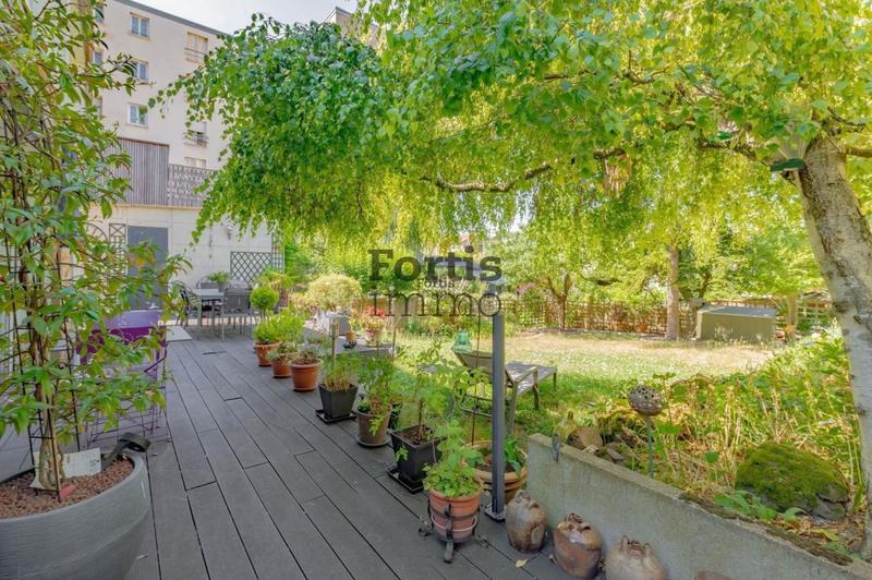 Maison - 230 m² - 6 pièces