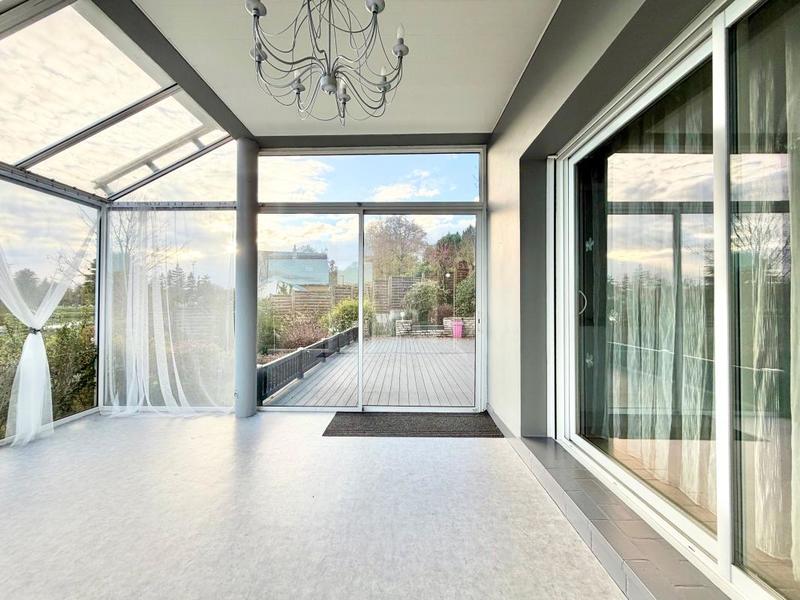 Maison - 219 m² - 8 pièces