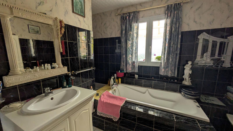 Maison - 138 m² - 5 pièces