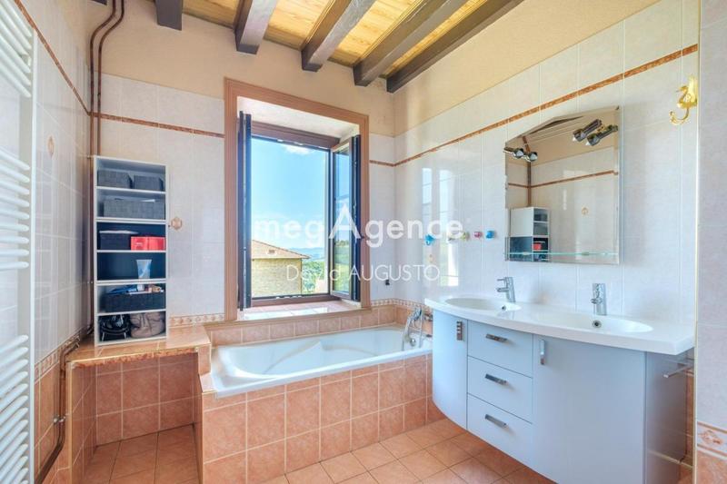 Corps de ferme - 230 m² - 7 pièces