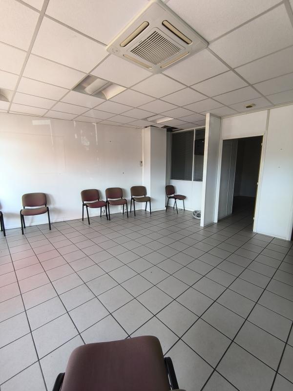 Bureau - 78 m² - 4 pièces