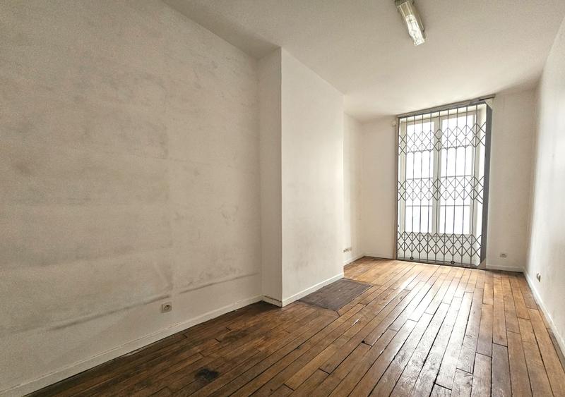 Magasins - 98 m² - 2 pièces