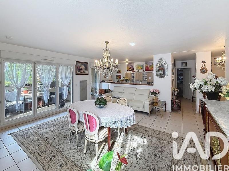 Appartement - 96 m² - 4 pièces