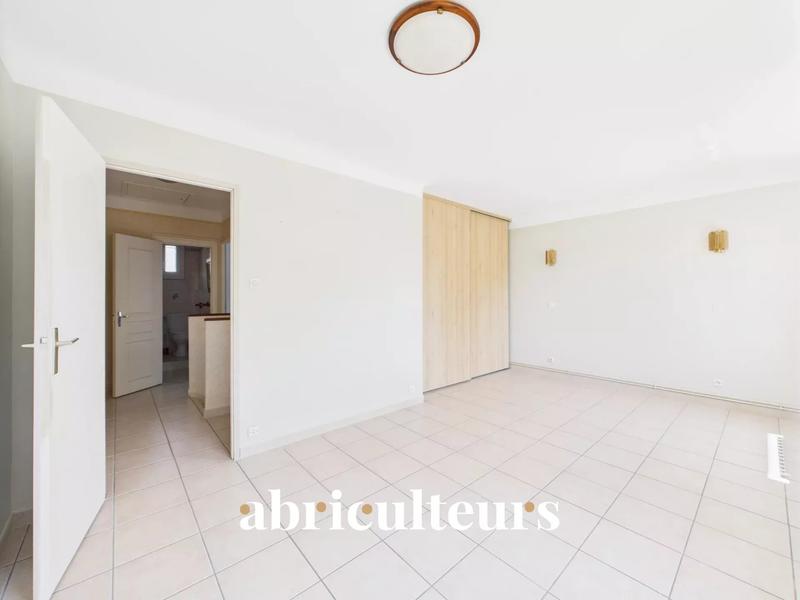 Maison - 94 m² - 5 pièces