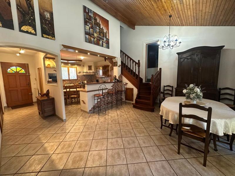 Maison - 192 m² - 7 pièces