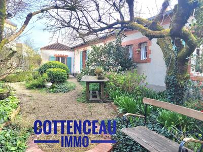 Propriété - 155 m² - 6 pièces