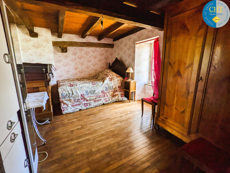 Maison - 228 m² - 12 pièces