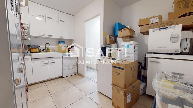 Local commercial - 97 m² - 5 pièces