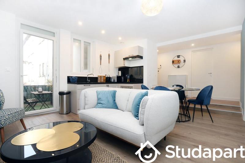 Chambre - 82 m² - 1 pièce