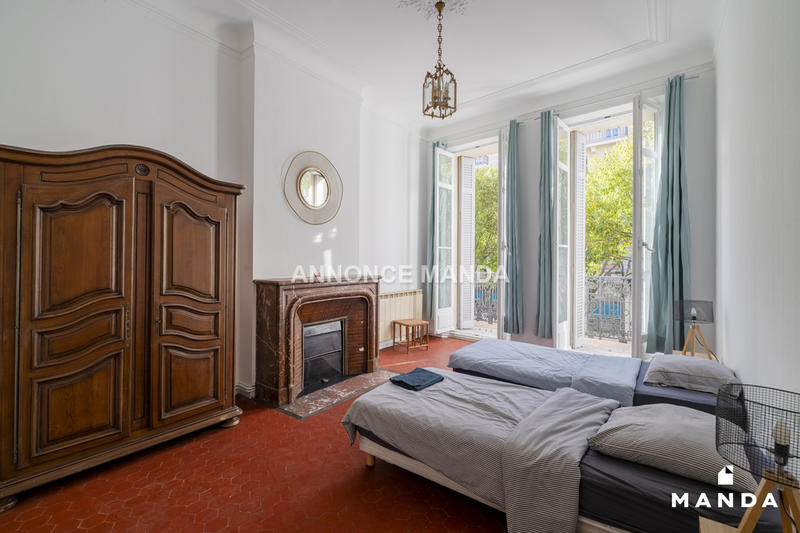 Appartement - 143 m² - 5 pièces