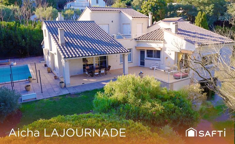 Villa - 232 m² - 6 pièces