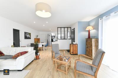 Maison - 94 m² - 4 pièces