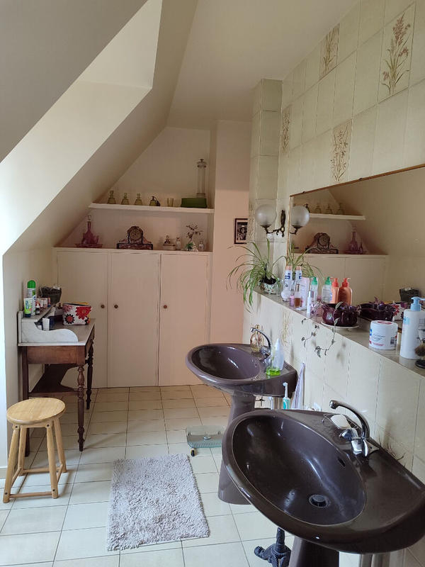 Maison - 205 m² - 7 pièces