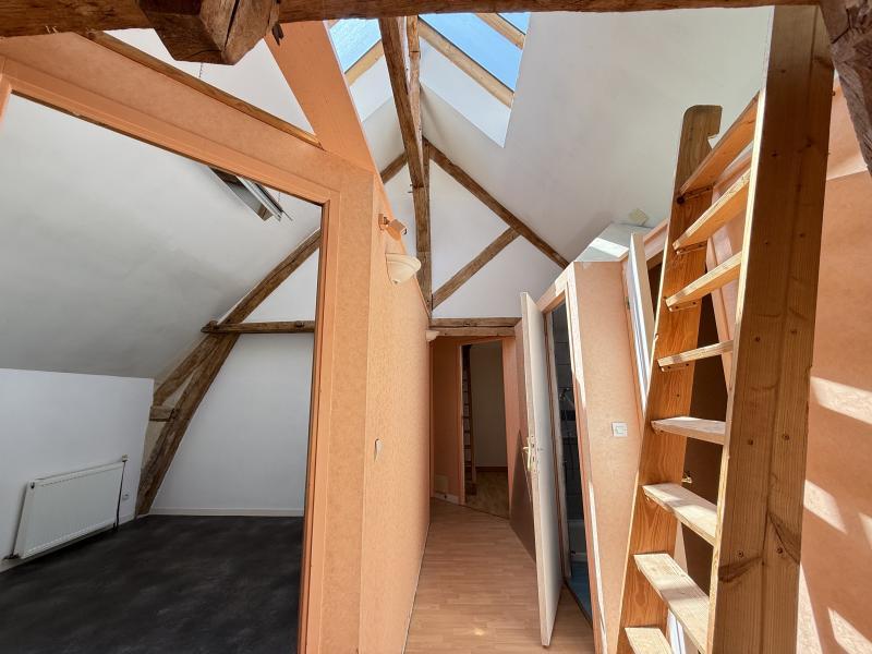 Maison - 210 m² - 11 pièces