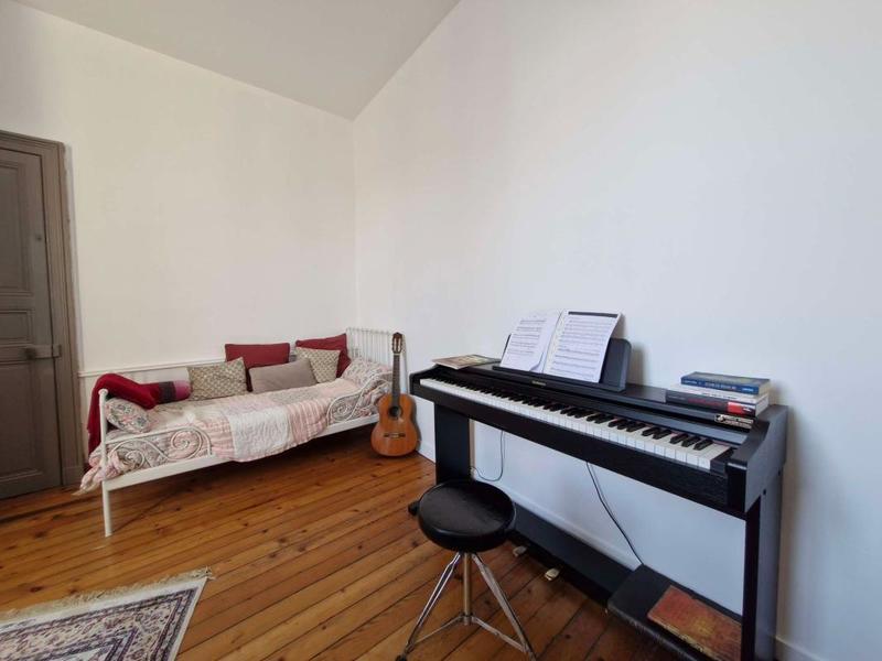 Maison - 225 m² - 7 pièces