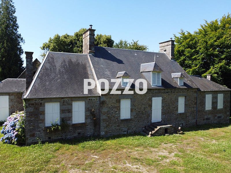 Maison - 334 m² - 7 pièces
