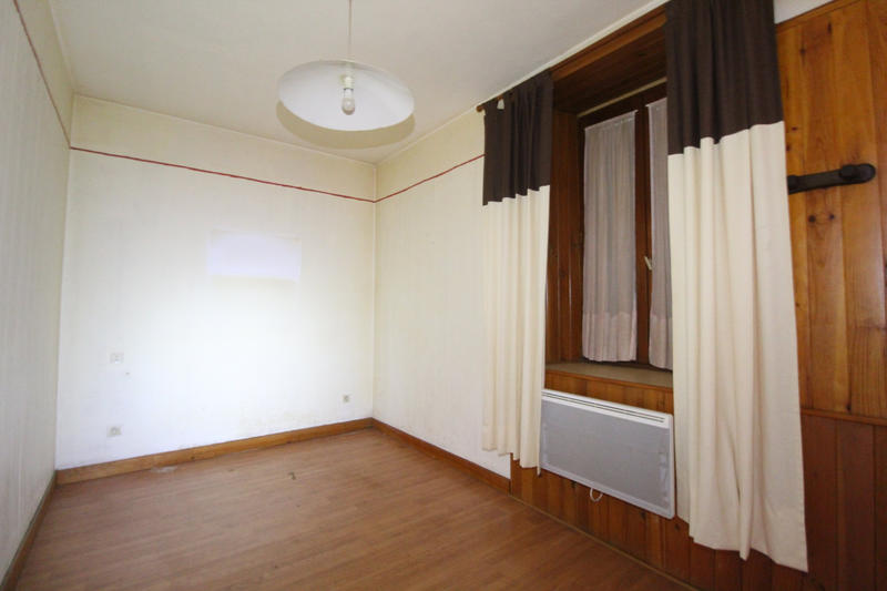 Maison - 208 m² - 10 pièces