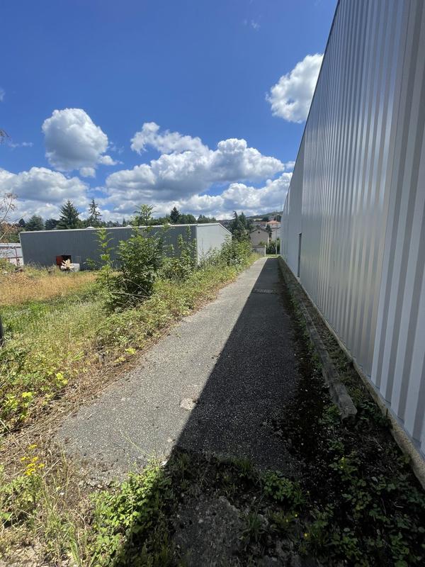 Local d'activités - 887 m²