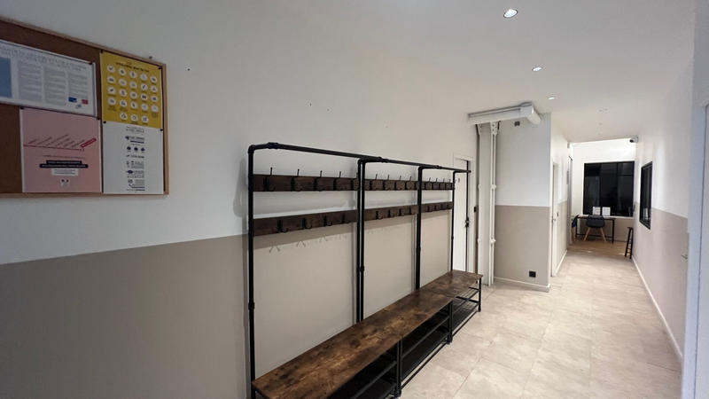 Local d'activités - 150 m² - 5 pièces