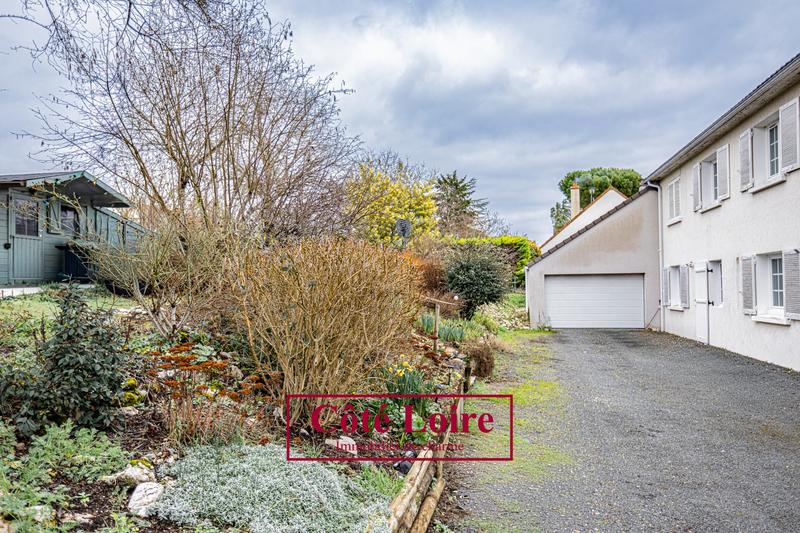 Maison - 300 m² - 11 pièces