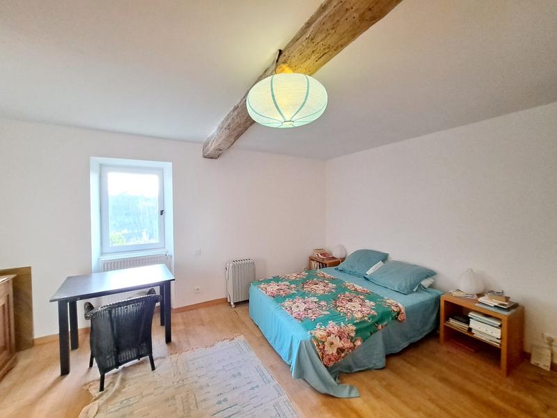 Maison - 245 m² - 9 pièces