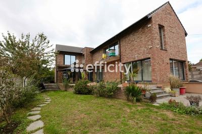 Maison - 220 m² - 7 pièces