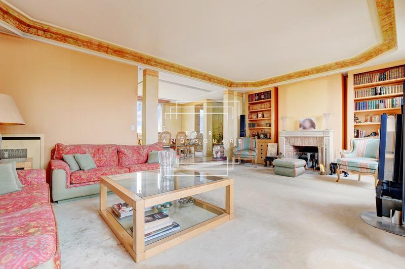 Appartement - 111 m² - 5 pièces