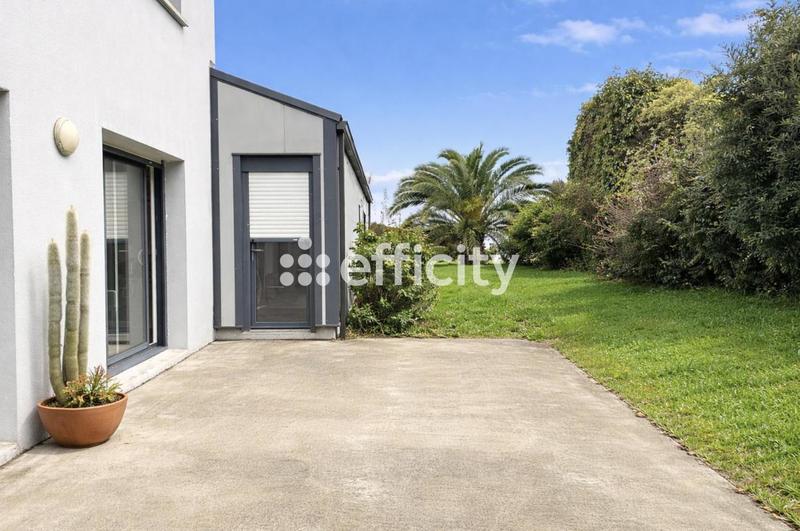 Maison - 97 m² - 4 pièces