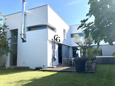 Maison contemporaine - 250 m² - 7 pièces