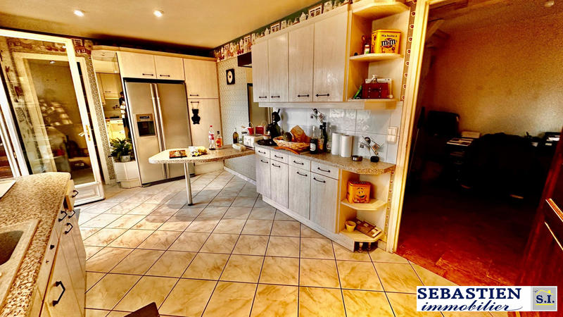 Maison - 429 m² - 14 pièces