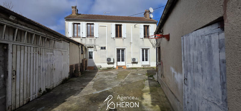 Maison - 91 m² - 5 pièces