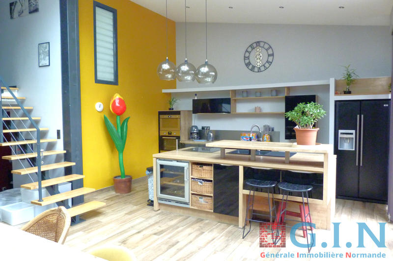 Maison - 170 m² - 10 pièces