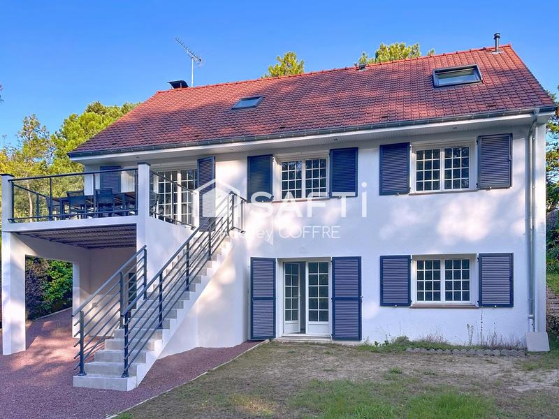 Villa - 215 m² - 10 pièces