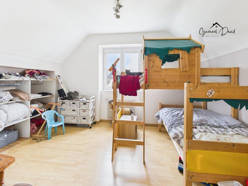 Maison - 90 m² - 5 pièces