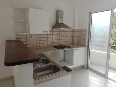 Appartement - 77 m² - 3 pièces