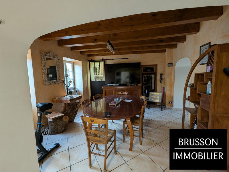 Maison ancienne - 181 m² - 6 pièces