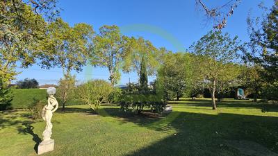 Maison de domaine - 604 m² - 14 pièces