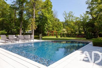 Maison de maîtres - 695 m² - 16 pièces