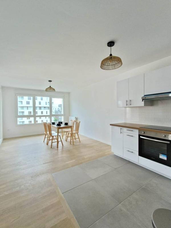 Appartement - 81 m² - 4 pièces