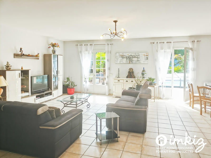 Maison - 408 m² - 13 pièces