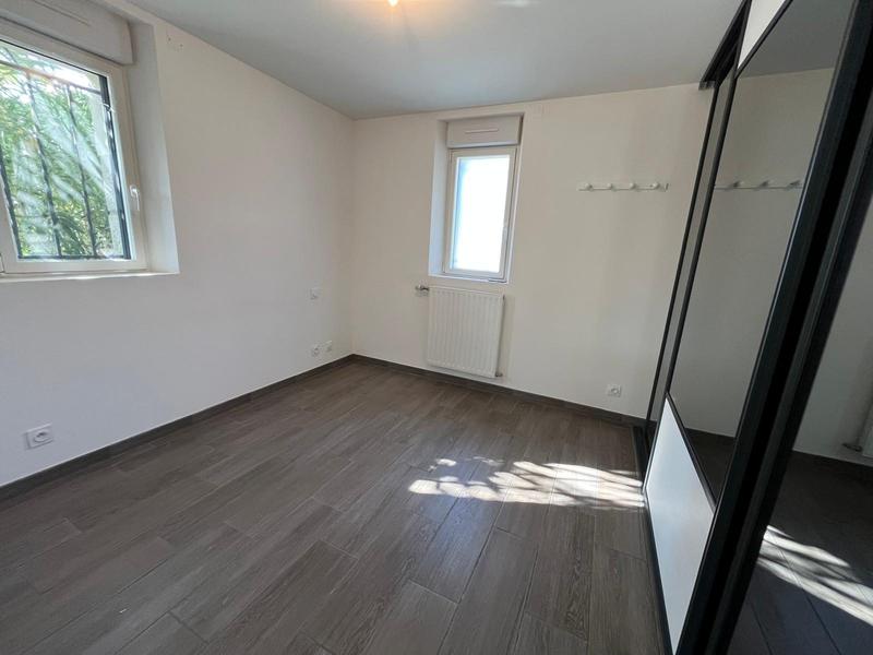 Maison - 230 m² - 10 pièces