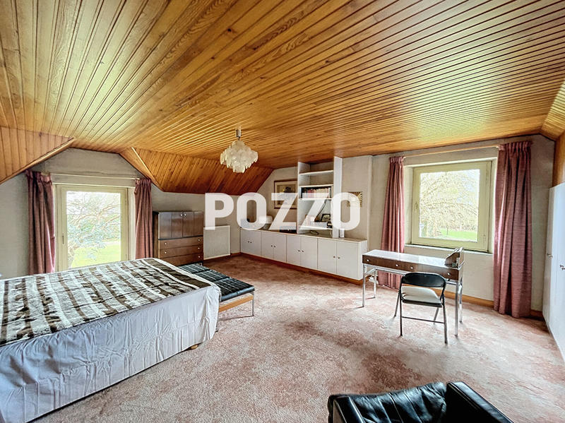 Maison - 420 m² - 12 pièces