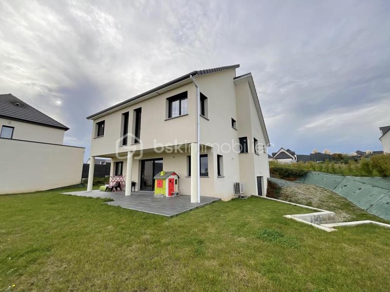 Maison - 123 m² - 4 pièces