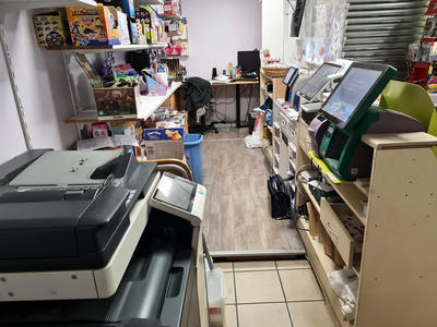 Fonds de commerce - Magasins - 81 m²