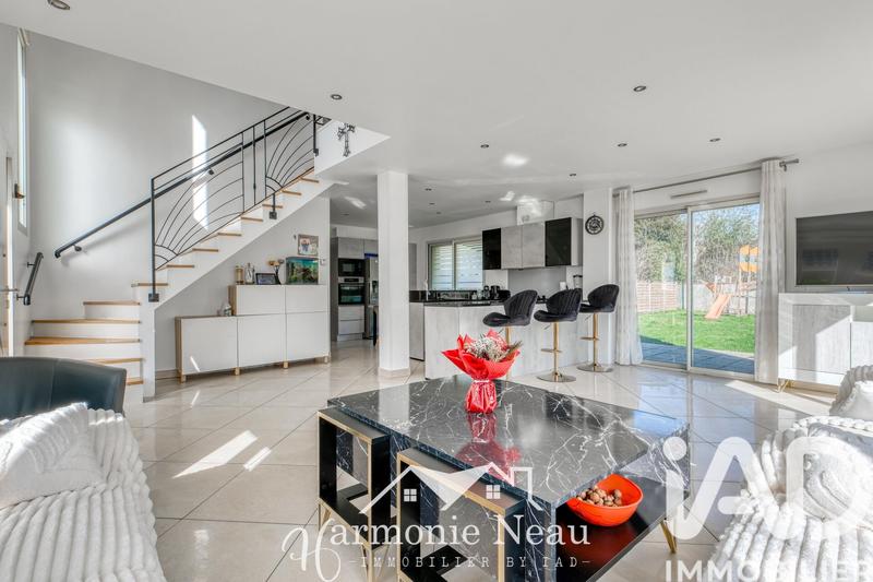 Maison - 125 m² - 6 pièces