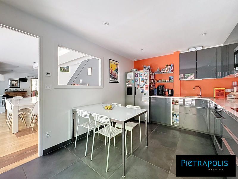 Maison contemporaine - 140 m² - 7 pièces