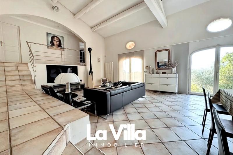 Villa - 200 m² - 5 pièces
