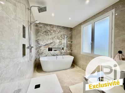 Maison - 162 m² - 5 pièces