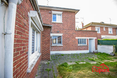 Maison - 90 m² - 6 pièces