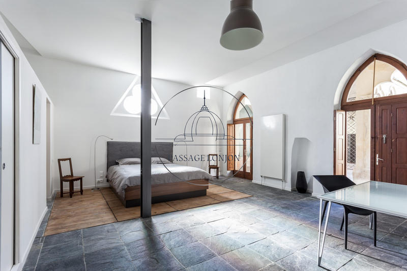 Appartement - 168 m² - 5 pièces